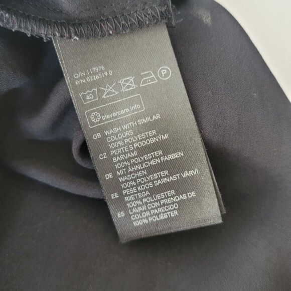 Divided H&M Black Blouse Lightweight Button Up Roll Tab Sleeve Size 2 - Picture 11 of 11